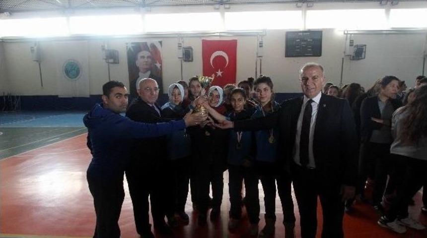 2015 Basketbol Gen&ccedil; Kızlar Ve Gen&ccedil; Erkekler İl Teşvik Turnuvası Yapıldı