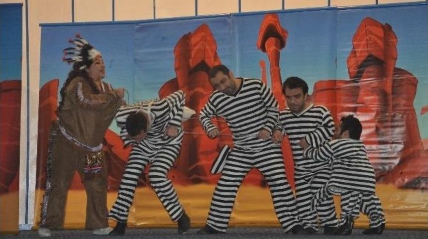 &ldquo;toz Diyarı&rdquo; Oyunu Sahnelendi