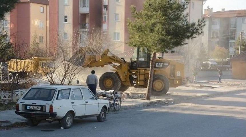 Dinar&rsquo;da Eski K&ouml;y Garajı Yıkımı Tamamlandı