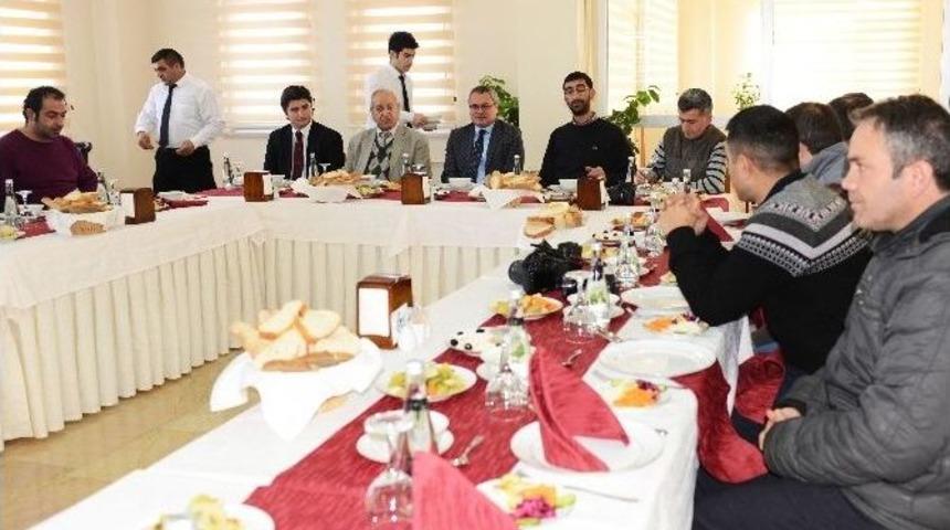 Vali Deniz, Gazetecilere 2015 Yılını Değerlendirdi