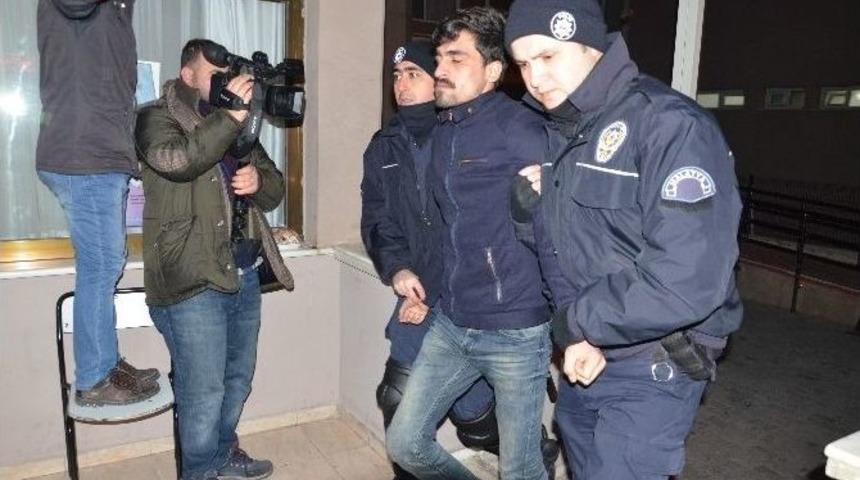 Malatya&rsquo;da Karşıt G&ouml;r&uuml;şl&uuml; İki Grup Birbirine Girdi