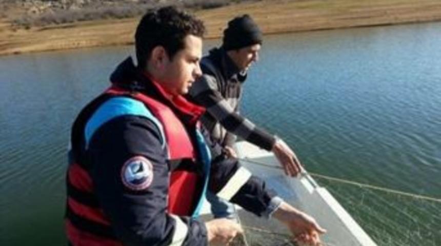 Kayalı Barajında 400 Metre Misina Ağına El Konuldu