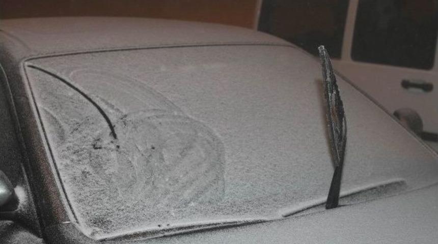 Uludağ&rsquo;a Beklenen Kar Geldi