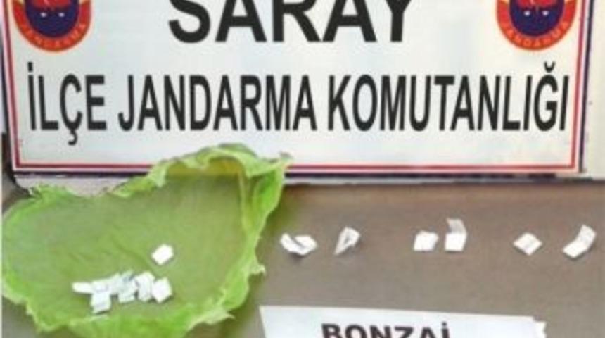 Saray&rsquo;da Jandarmadan Uyuşturucu Operasyonu