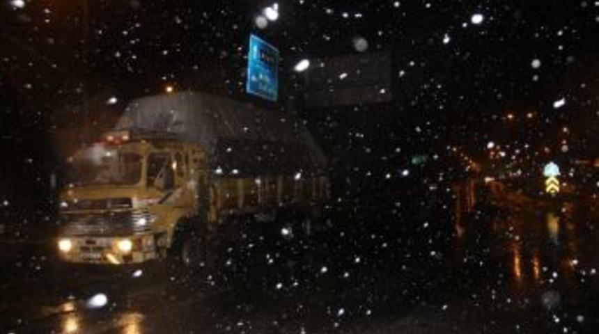 Bolu Dağı&rsquo;nda Kar Yağışı Başladı