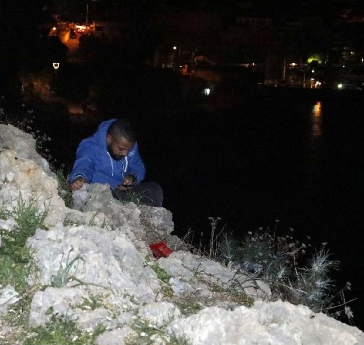&Ouml;l&uuml;m&uuml;n Kıyısından &rsquo;aşk&rsquo; D&ouml;nd&uuml;rd&uuml;