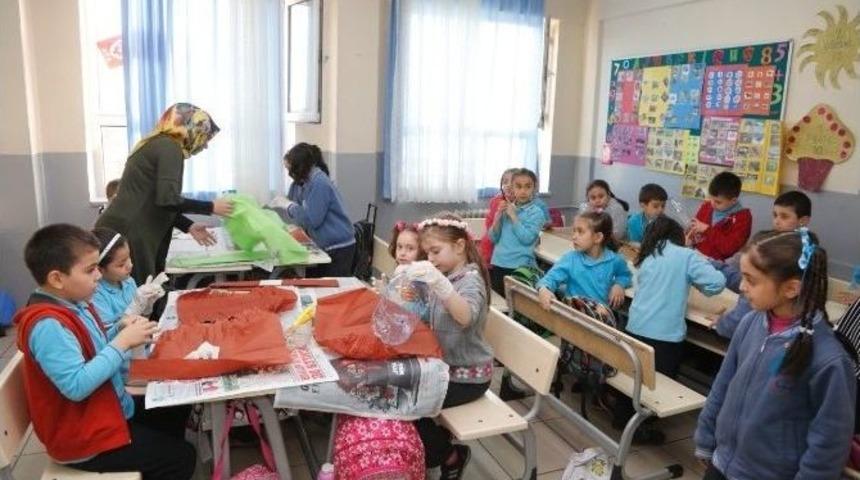 Plastik Atıklardan Kuş Yuvası Yapıp, Ağa&ccedil;lara Astılar