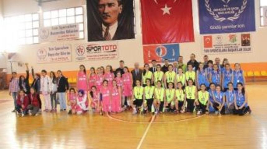 Yıldız Erkekler Ve Kızlar Basketbol M&uuml;sabakaları Tamamlandı