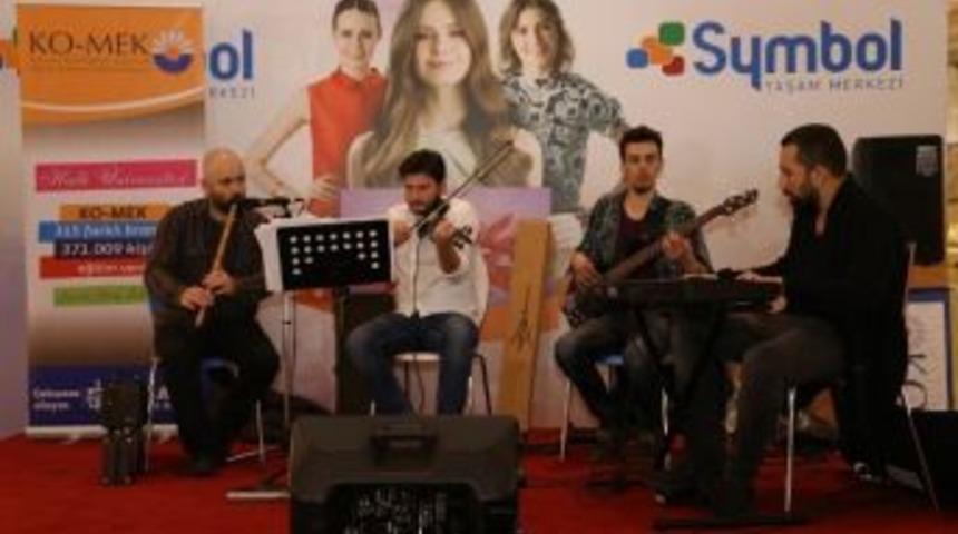 Ko-mek Kursiyerlerinden M&uuml;zik Ş&ouml;leni