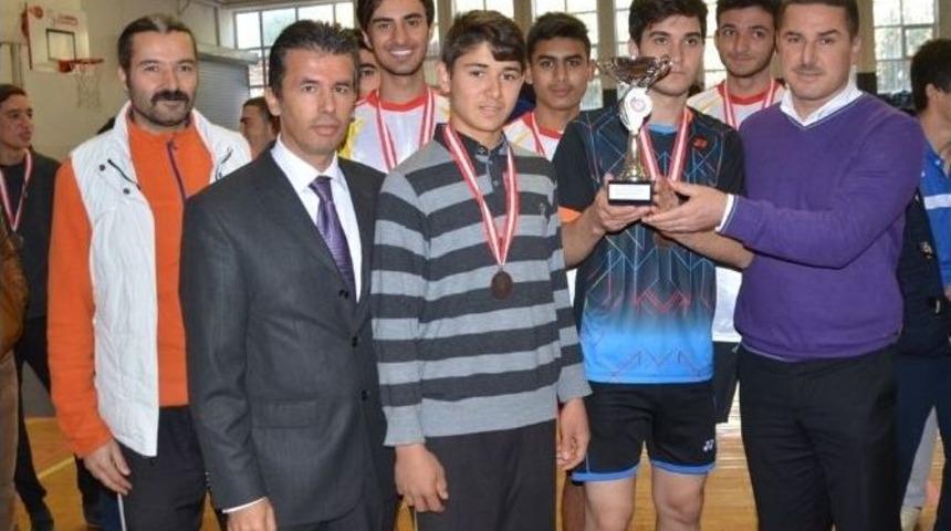 Adana&rsquo;da Okullarası Gen&ccedil;ler Badminton M&uuml;sabakaları