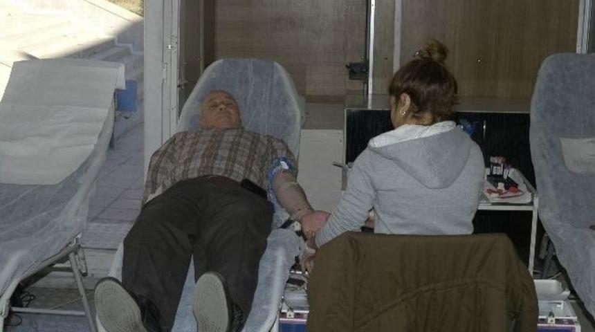 Malkara&rsquo;da Vatandaşlar Kan Bağışı Yaptı