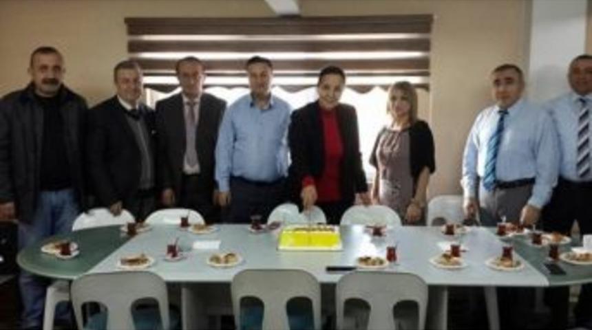 Belediye &Ccedil;alışanlarından Başkan G&uuml;neş&rsquo;e S&uuml;rpriz