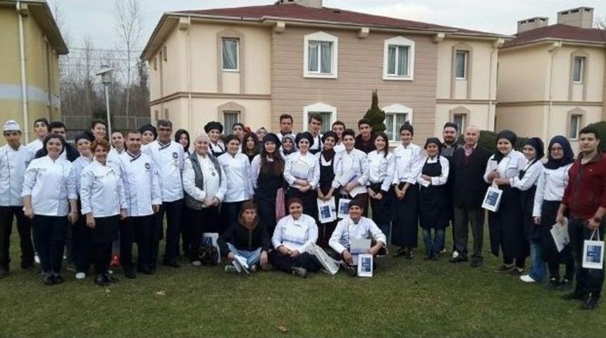 Akademik Gen&ccedil; Aş&ccedil;ılar Tahta Kaşık Yemek Yarışması Sonu&ccedil;landı