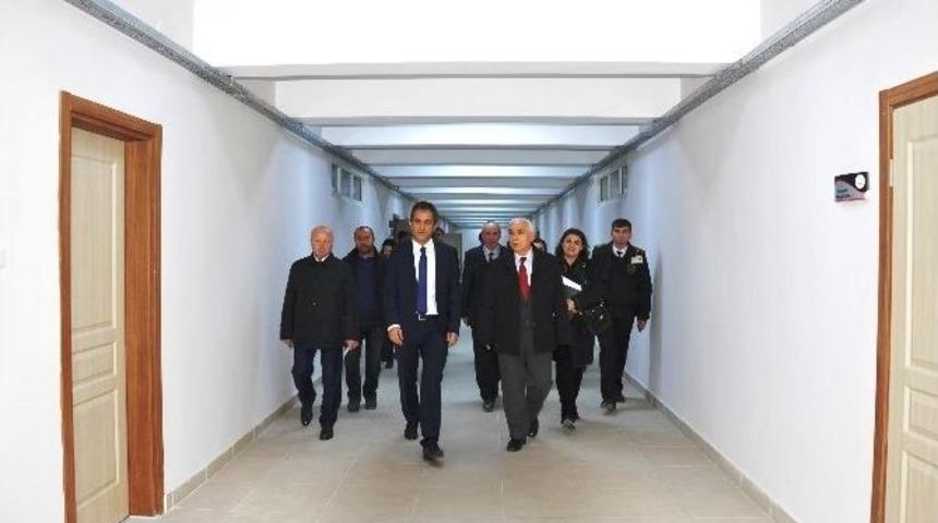 Rekt&ouml;r &Ouml;zer, Alaplı Kamp&uuml;s&uuml;nde İncelemelerde Bulundu