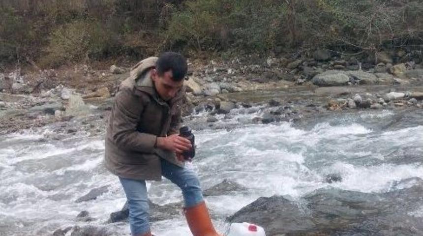 Ma&ccedil;ka Deresi&rsquo;nden Su Numunesi Alındı