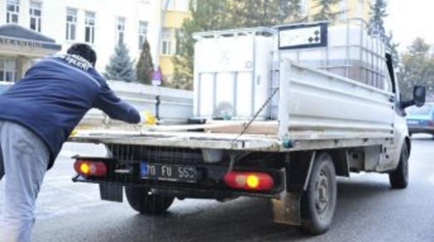 Karaman&rsquo;da Kar Ve Buzlanmaya Karşı Ekipler &Ccedil;alışmalara Başladı