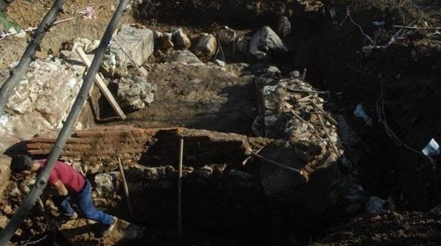 Ak&ccedil;akoca&rsquo;da Cenevizliler D&ouml;nemine Ait Tarihi Eserler Bulundu