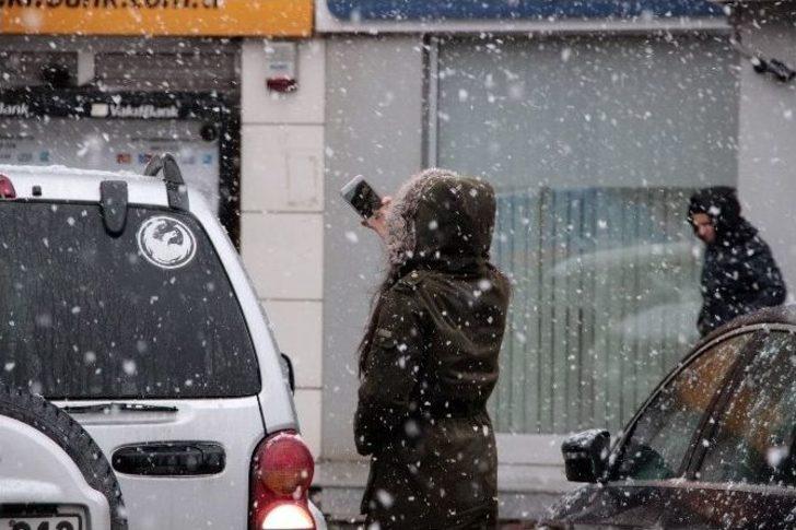 İstanbul’da Kar Yağışı Bazı Bölgelerde Etkisin Arttırdı G5