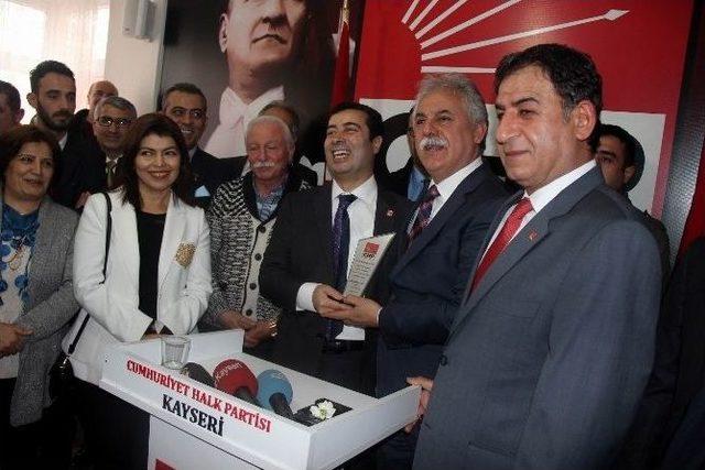 Chp İl Başkanı Keskin Görevi Teslim Aldı