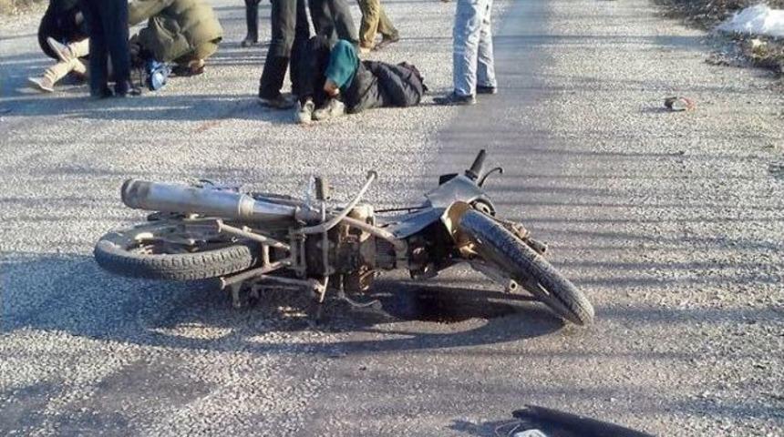 Okula G&ouml;t&uuml;rd&uuml;ğ&uuml; &Ccedil;ocuğuyla Kamyonun Altında Kaldı