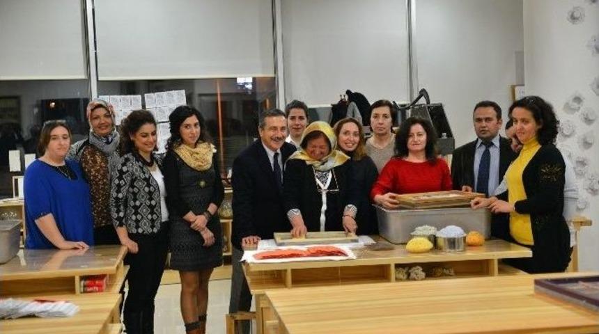 Yeni Yıl Tebrik Kartları Tepebaşı Sukurusu Uygulama Merkezi&rsquo;nden