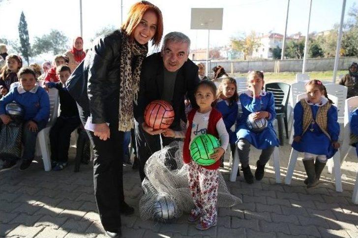 Minik Öğrencilere Yeni Yıl Sürprizi G5