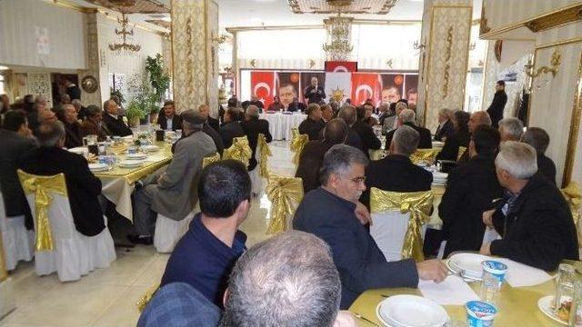 Ak Parti Teşkilatı Muhtarlarla Bir Araya Geldi