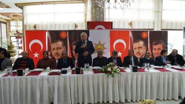 Ak Parti Teşkilatı Muhtarlarla Bir Araya Geldi