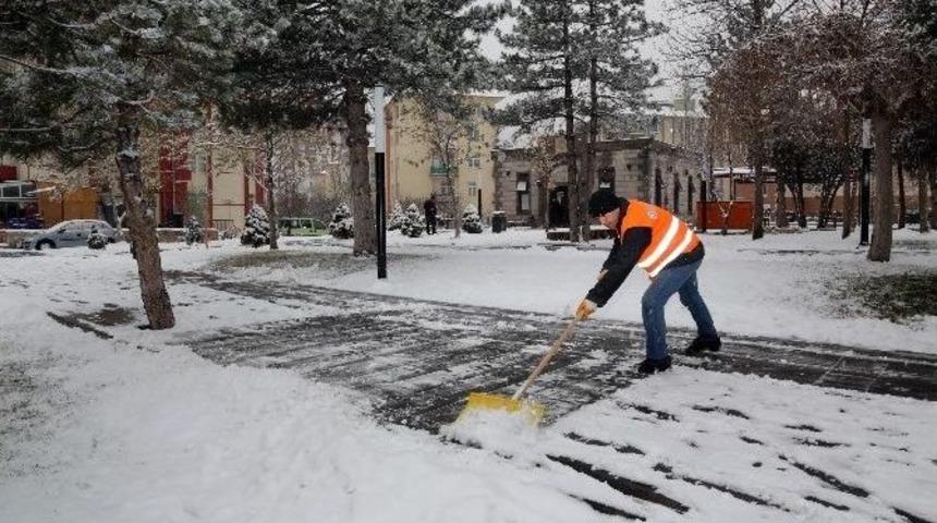 Tarihi Kent Talas Beyaz Gelinliğini Giydi
