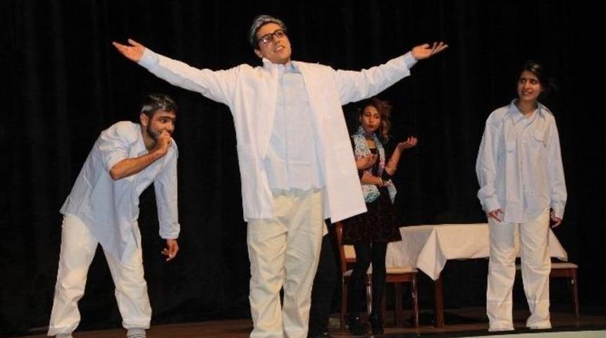 &Uuml;niversiteden Yılın Son Etkinliği