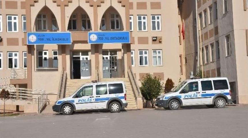 Bilecik&rsquo;te Hizmetlinin &Ouml;ğretmene Kesici Bir Aletle Saldırdığı İddiası