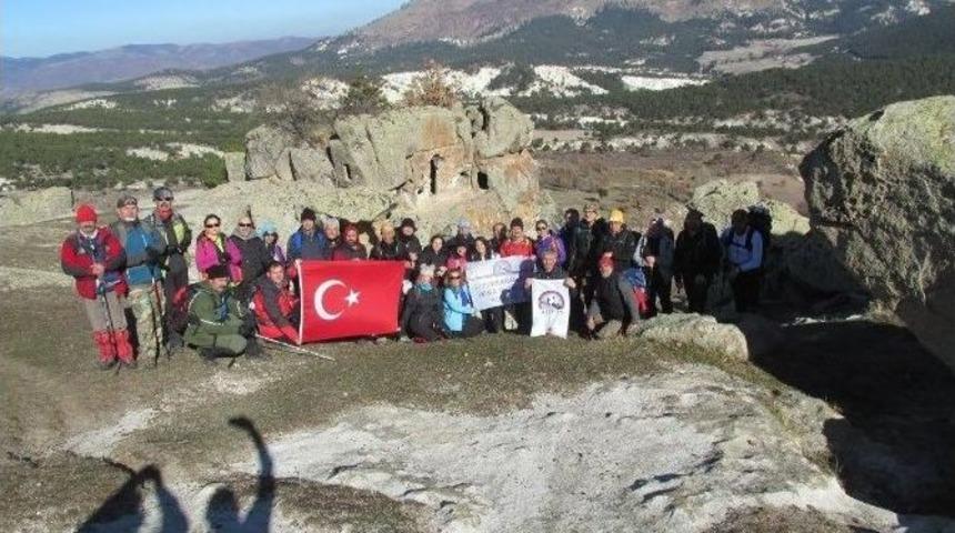 Afdos Ağın Dağı’na Doğa Yürüyüşü Gerçekleştirdi