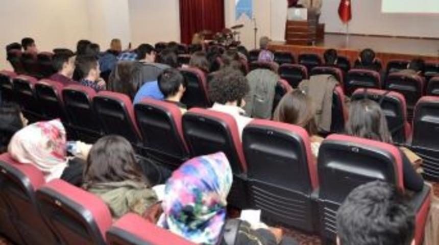 Esog&uuml; Eğitim Fak&uuml;ltesi &Ouml;ğrencilerinden Kan Bağışı