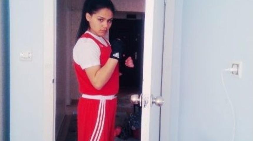 Yozgatlı Boks&ouml;rler İzmir&rsquo;e Madalya İ&ccedil;in Gidiyor