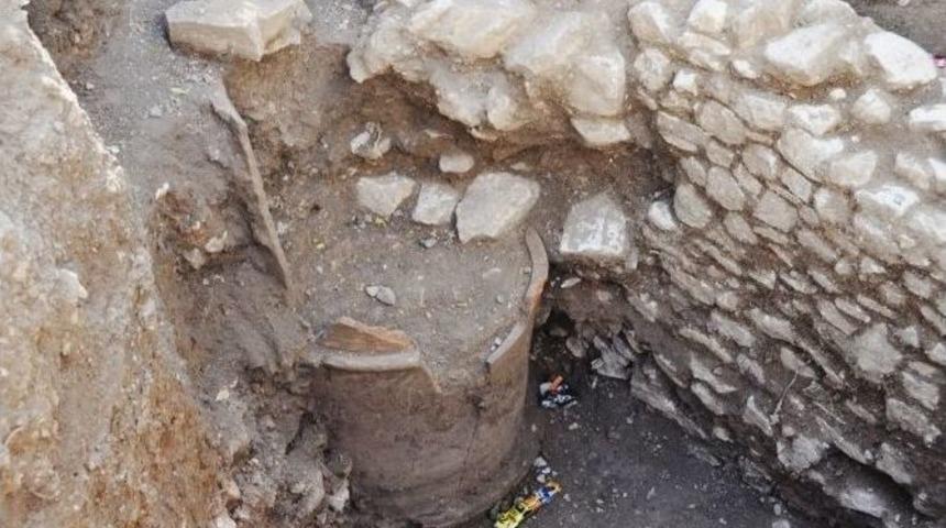 Bodrum&rsquo;da Tarihi Su Kuyusu Bulundu