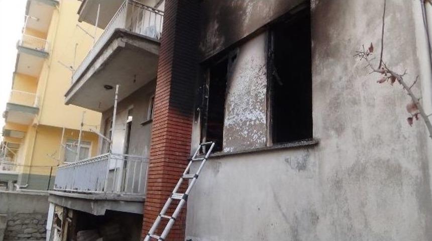 Yangında Yaşlı Kadın Hayatını Kaybetti