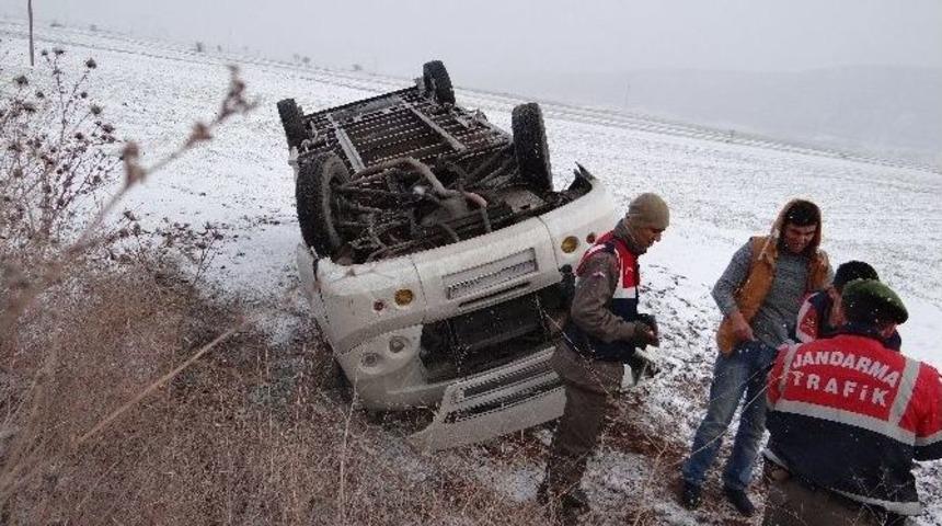 G&ouml;lpazarı&rsquo;nda Trafik Kazası, 1 Yaralı