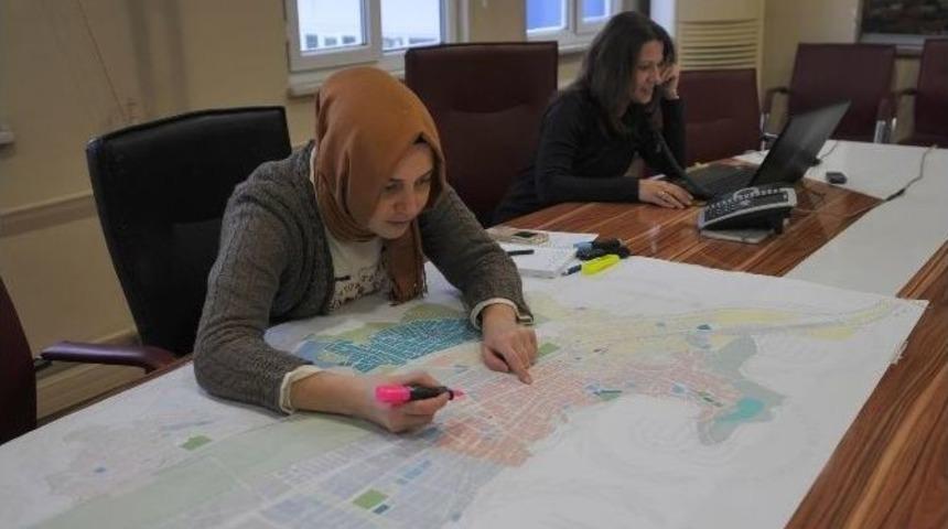 Boz&uuml;y&uuml;k Belediyesi Kriz Masası 24 Saat G&ouml;revde