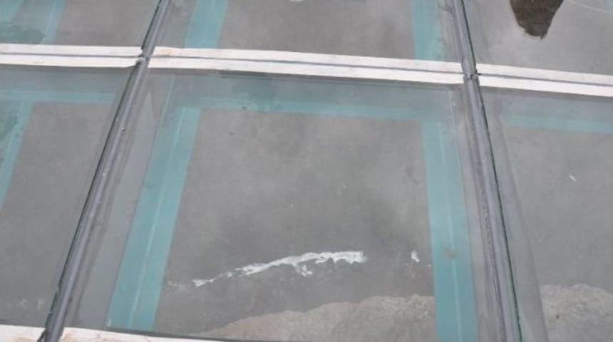 T&uuml;rkiye&rsquo;nin En Y&uuml;ksek Cam Seyir Terasının İnşası Tamamlandı