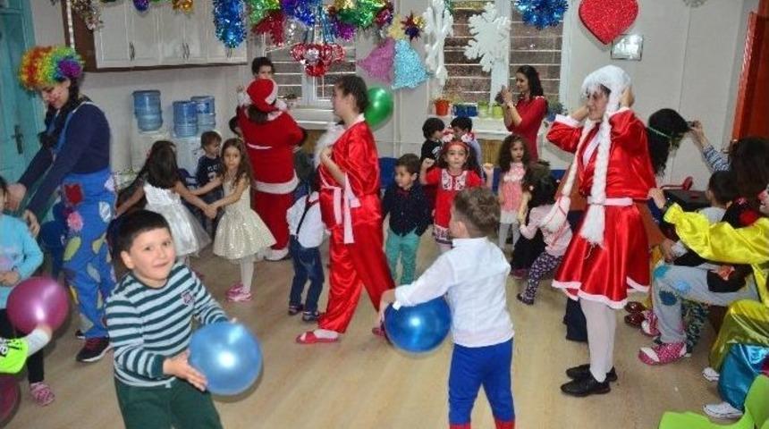 Esas 67 Burada&rsquo;dan Minik &Ouml;ğrencilere Yeni Yıl S&uuml;rprizi