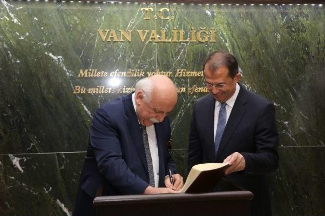 Milli Eğitim Bakanı Avcı Van&rsquo;da