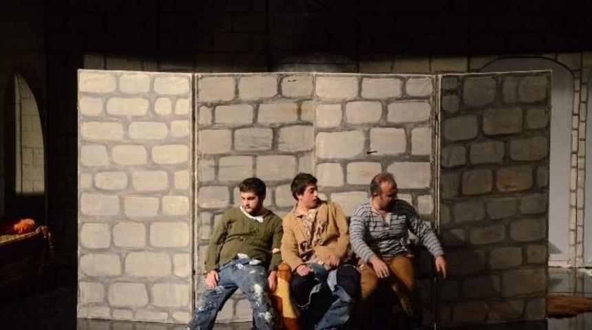 T&uuml;gva&rsquo;dan &ldquo;ziyafet Sofrası&rdquo; Tiyatro G&ouml;sterisi