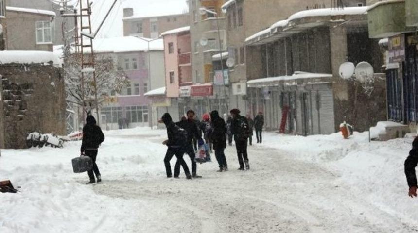 Bulanık Kar Hapsinde