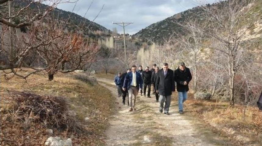 Dsi Bölge Müdürü Özgür, Dereköyde Etüt Yaptı