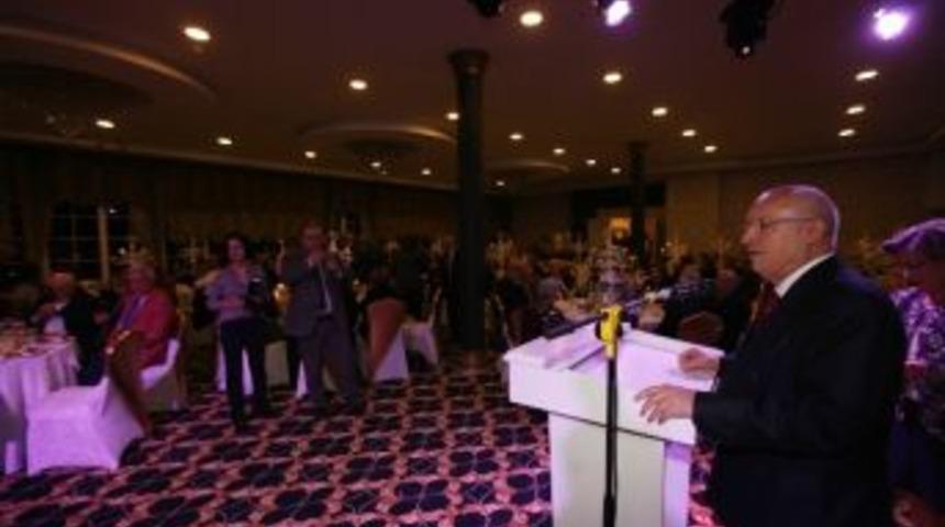 Yaşar, Niğdelilerle Bir Araya Geldi