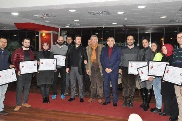 Sakarya’da “pırlanta Uzmanlık” Kursuna Katılan Esnaflar Diplomalarını Aldı