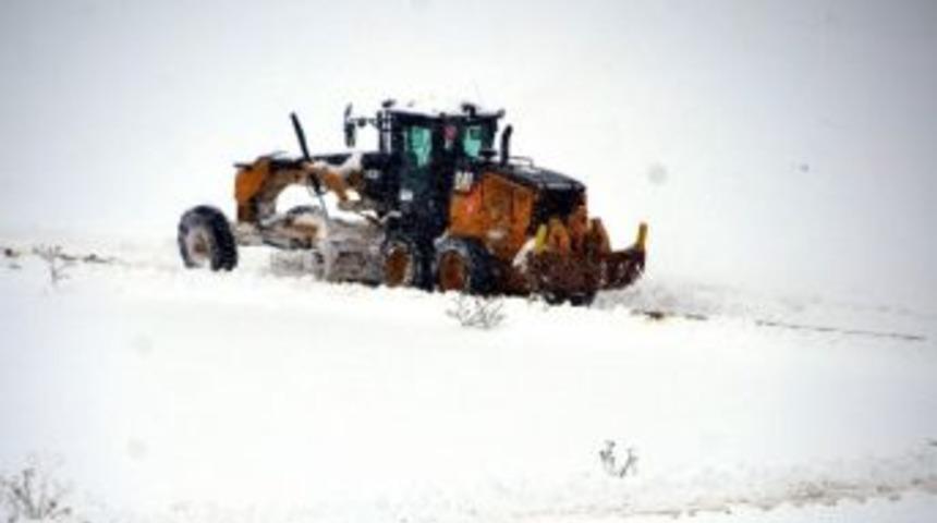 Karab&uuml;k&rsquo;te 75 K&ouml;y Yolu Ulaşıma Kapandı