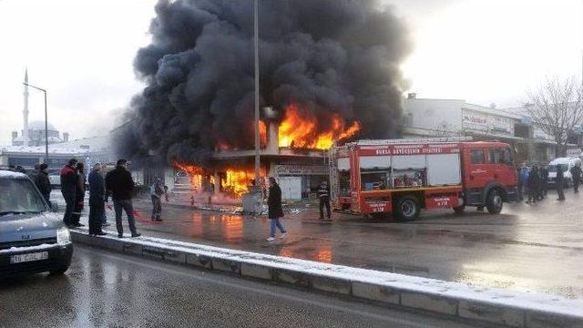 (özel Haber) Bursa’da Sanayi Sitesi’nde Korku Dolu Anlar