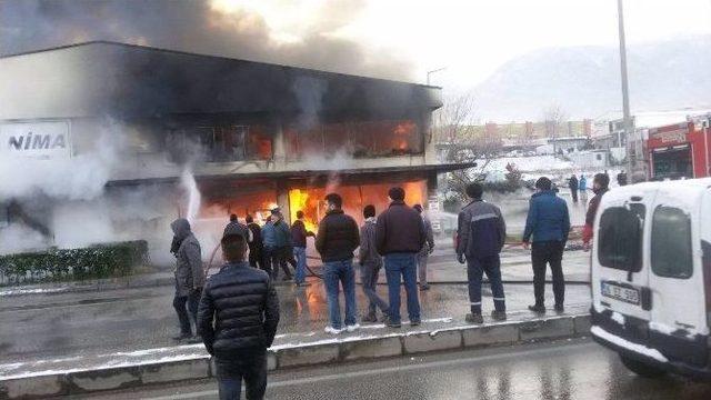 (özel Haber) Bursa’da Sanayi Sitesi’nde Korku Dolu Anlar