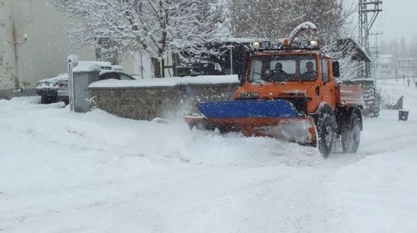 Malazgirt&rsquo;te Kar Yağışı